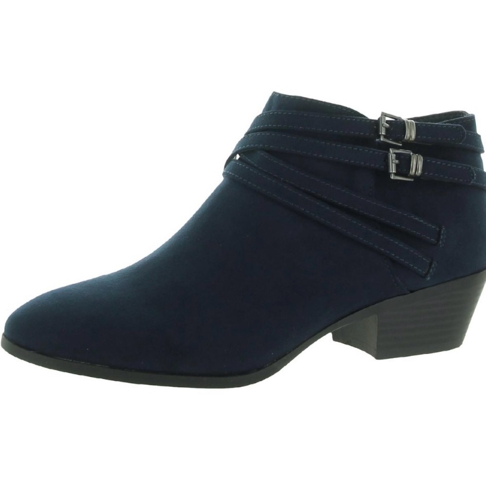 NIB Style & Co. Women’s Willow microfiber block heel blue ankle boots. Size 7